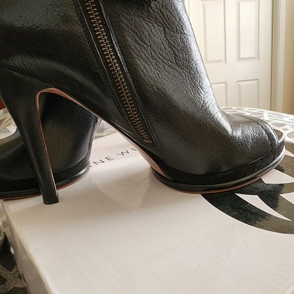 Nine West NWSassy Peep-Toe Ankle Boot - Picture 4 of 5